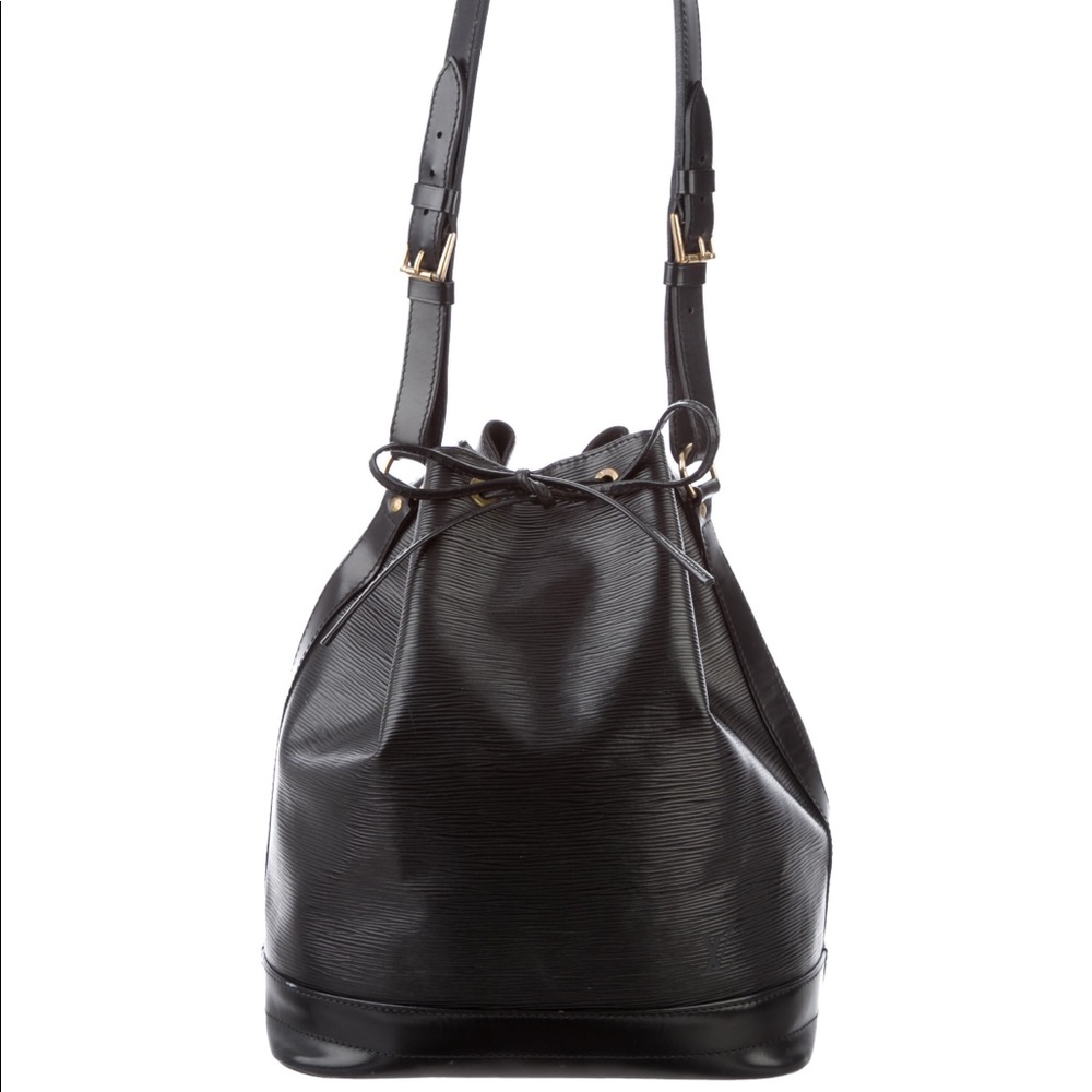 Reserved- Epi leather Louis Vuitton Noé Bag